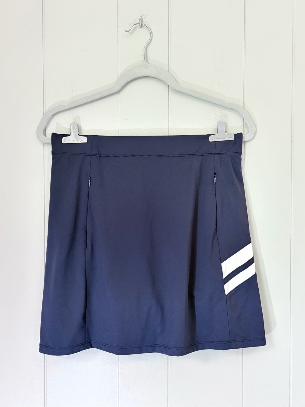 JMcLaughlin Navy Athletic Skort Light Blue Logo White Stripes Zip Pockets Small